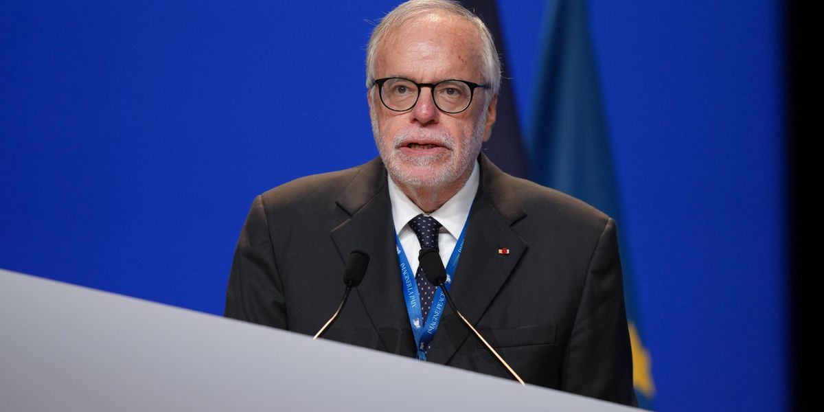 Qualcuno avverta Riccardi: il pontefice non lo sceglie lui Qualcuno avverta Riccardi: il pontefice non lo sceglie lui