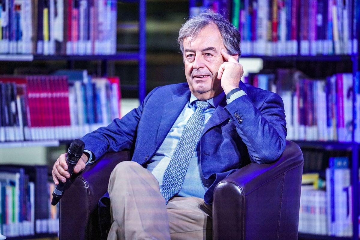 Burioni insulta: stavolta tocca agli omeopati