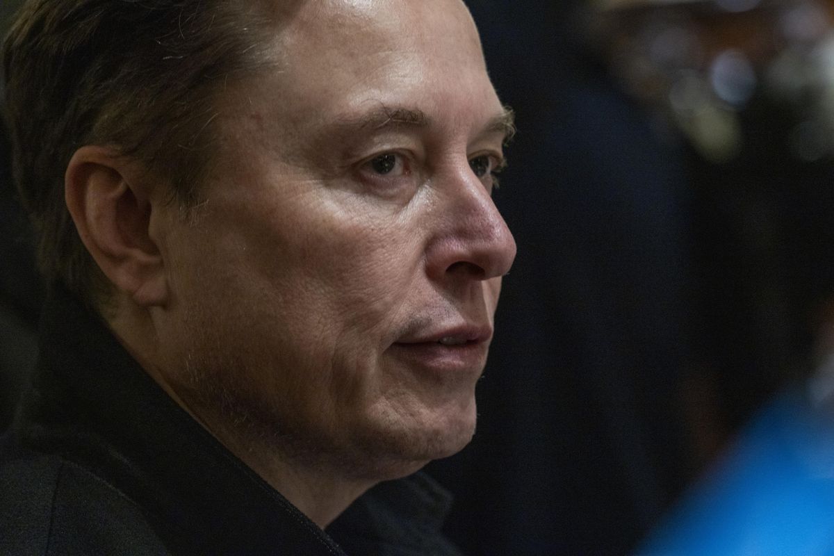 Un chip nel cervello e Musk ridà la parola. Occhio al rischio dell’impiego militare