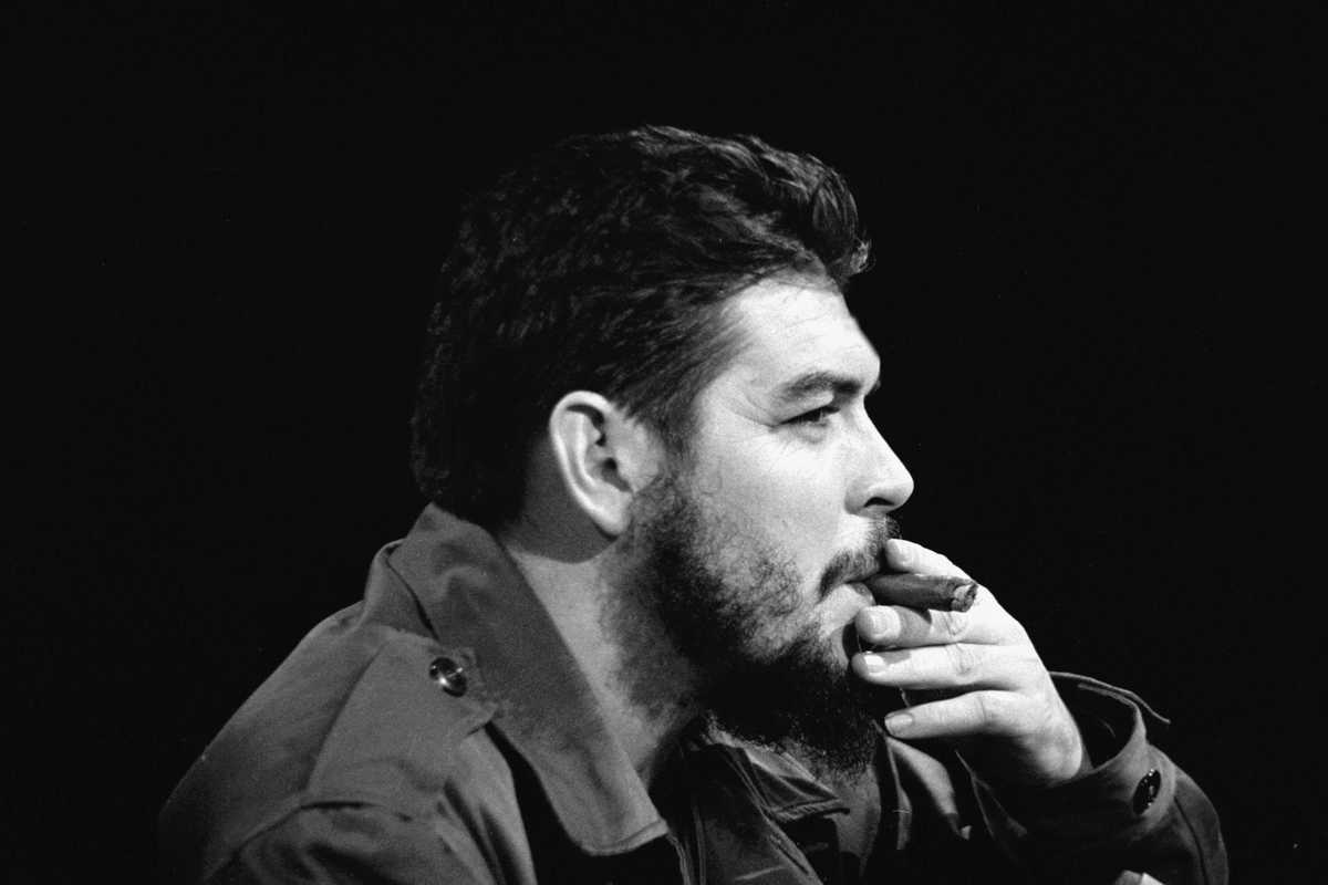 Patriota, nazionalista e pure misogino. Che Guevara in mostra fa arrossire la sinistra