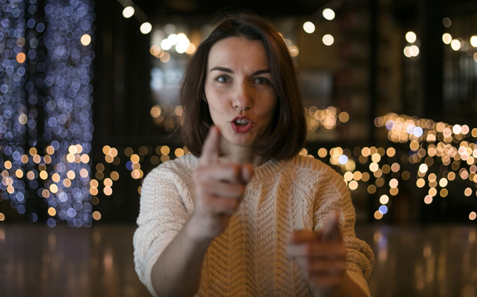 Wife has a mic-drop comeback after husband introduces her to coworkers as 'The Housewife'