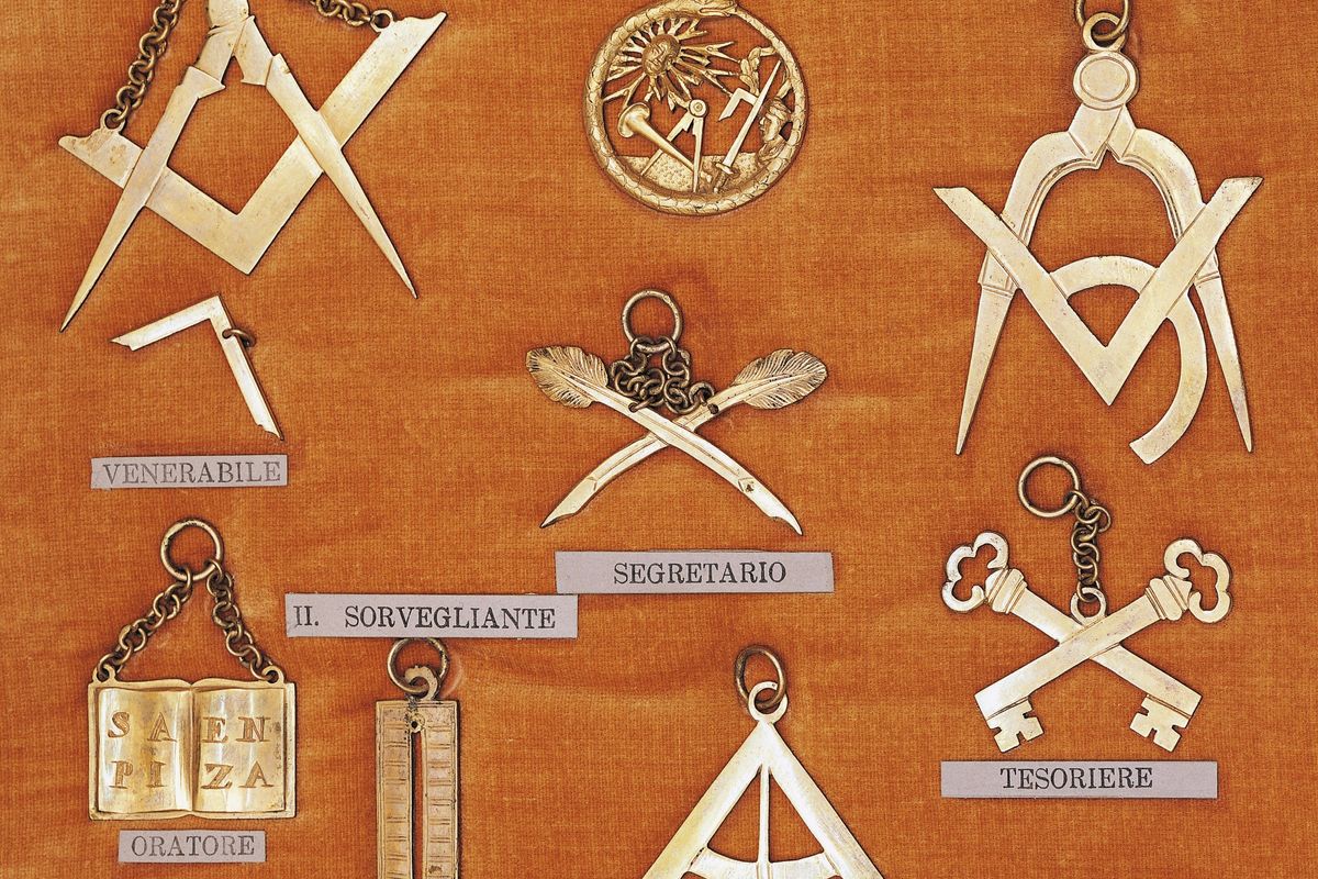 Ci sono fili intrecciati che legano il fascismo e l’antifascismo alle logge massoniche Ci sono fili intrecciati che legano il fascismo e l’antifascismo alle logge massoniche