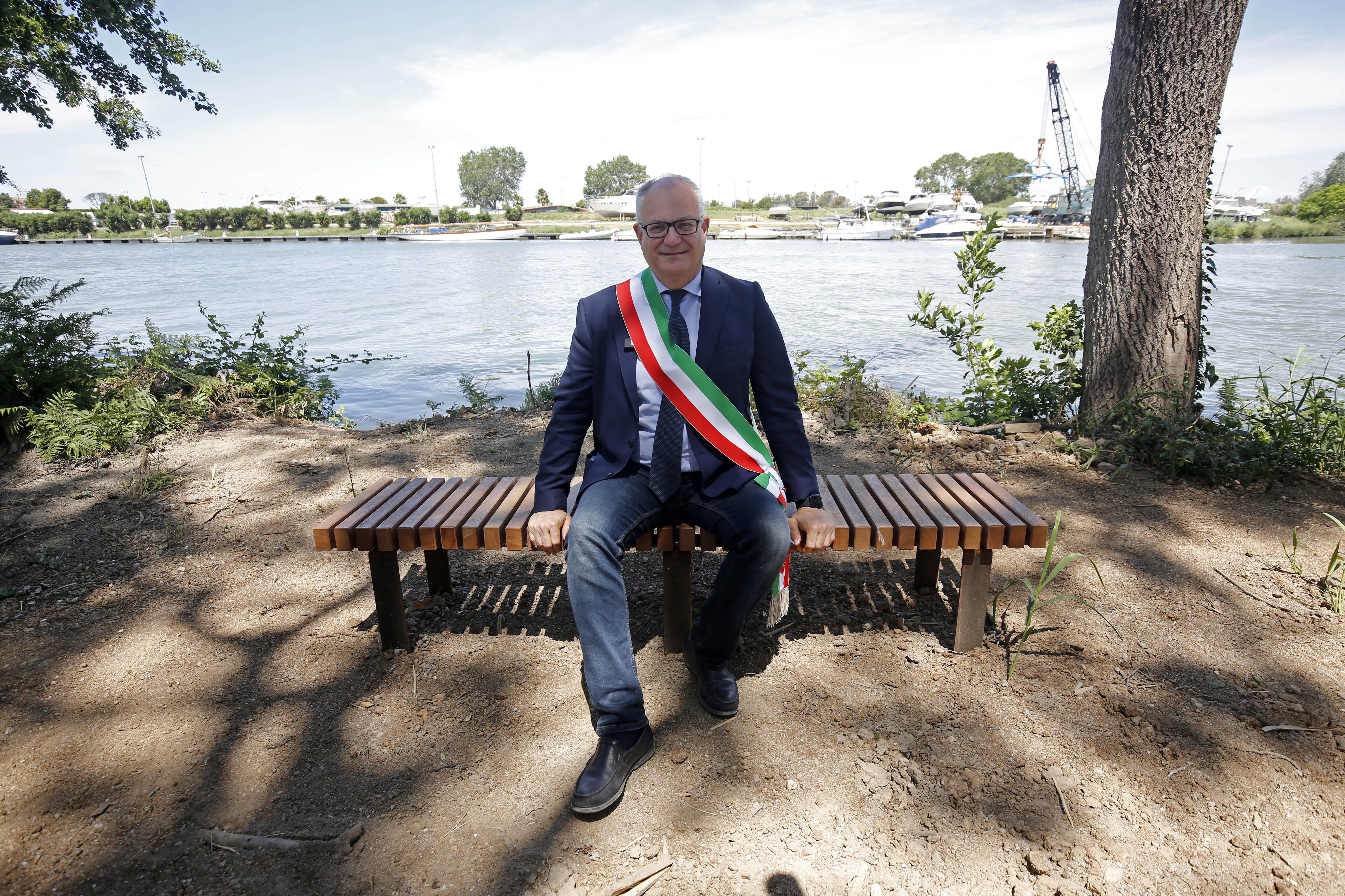 Il Pd requisisce le case per non alzare i salari