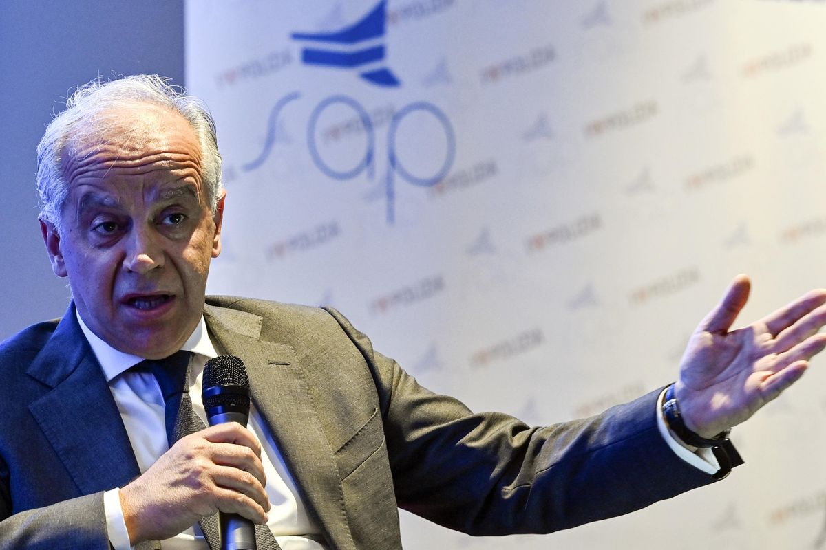 La sinistra attacca Piantedosi e non i teppisti