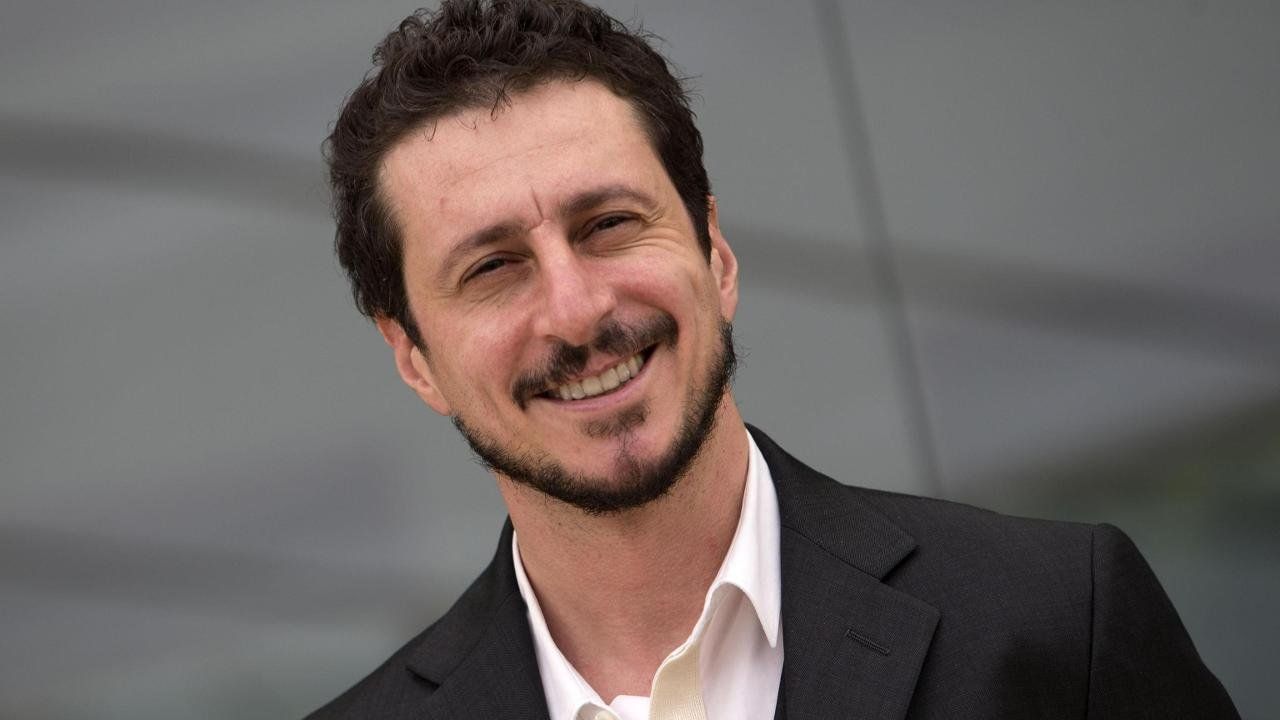 Caro Bizzarri, quando è serio fa davvero ridere