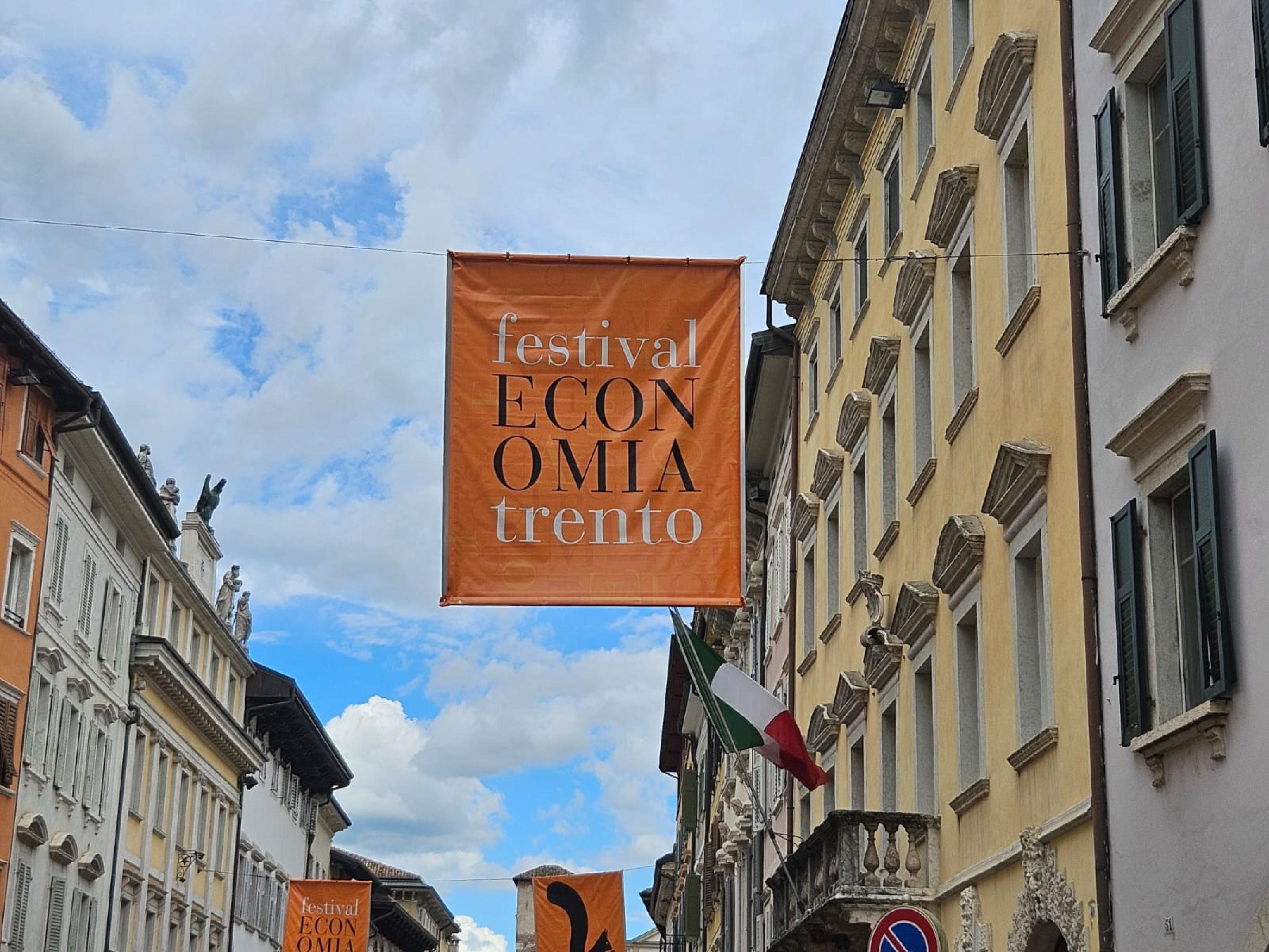 Venti anni di Festival dell’economia. Oltre 300 eventi e sei Premi Nobel