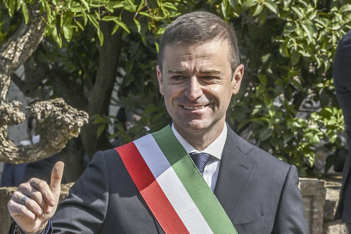 Arrestato il sindaco di Sorrento. «Stava intascando una mazzetta» Arrestato il sindaco di Sorrento. «Stava intascando una mazzetta»
