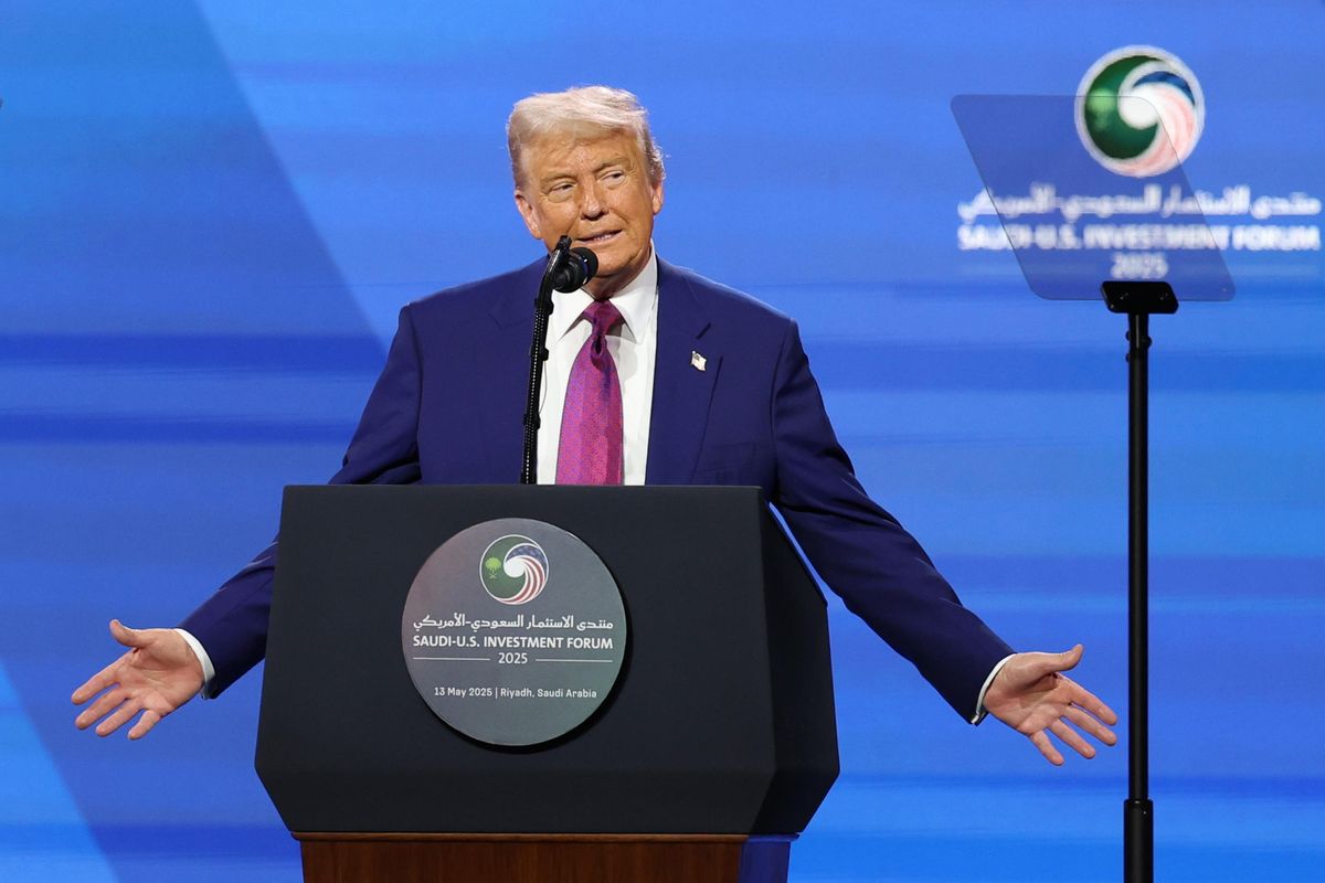 Dagli all’Orco dal ciuffo arancione. Che però fa cose interessanti