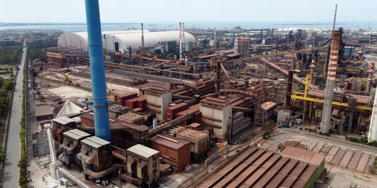 la procura accusa l ilva ma già nel primo verbale si chiedeva il via libera per l intervento