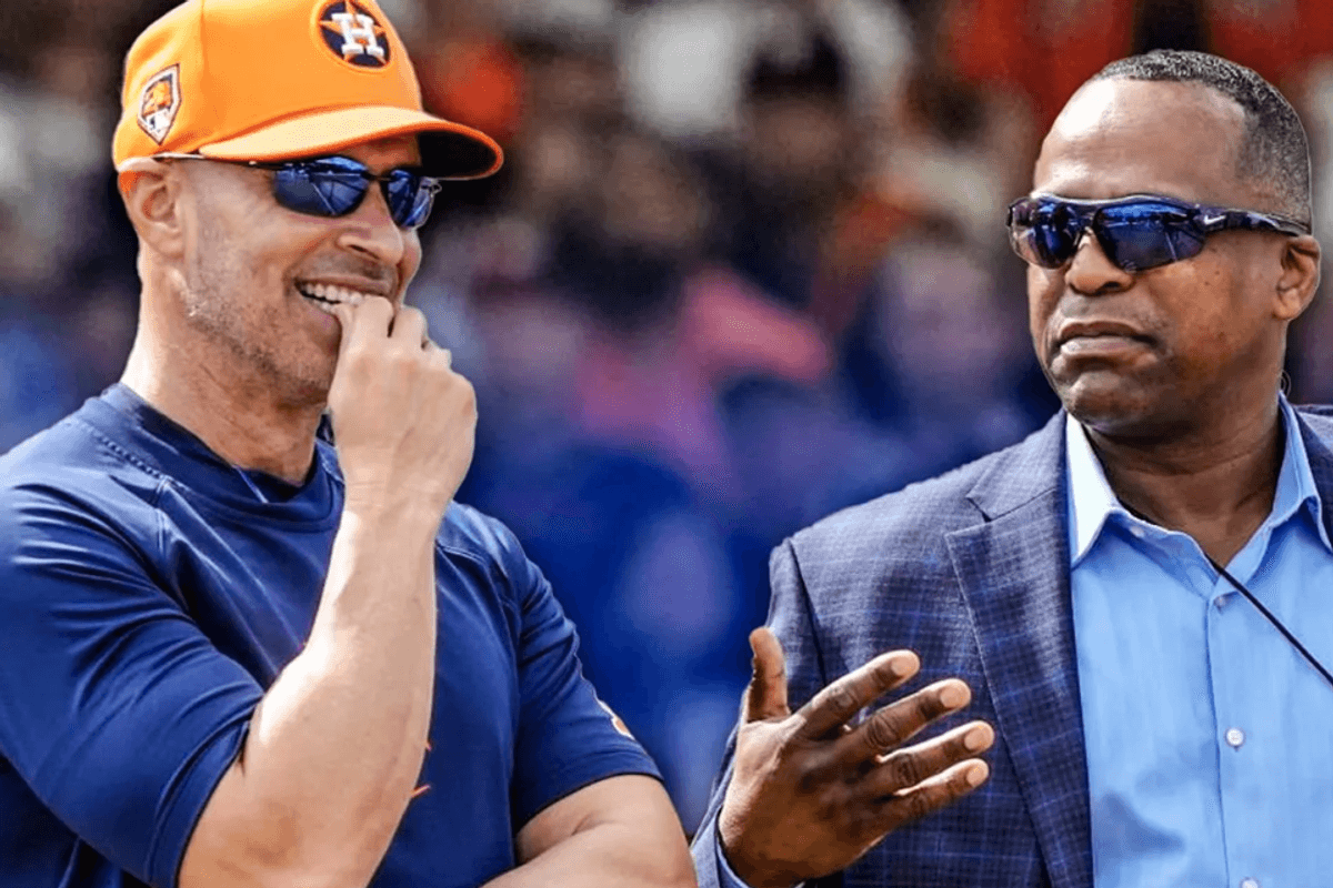 Astros shake up bullpen with surprise roster move