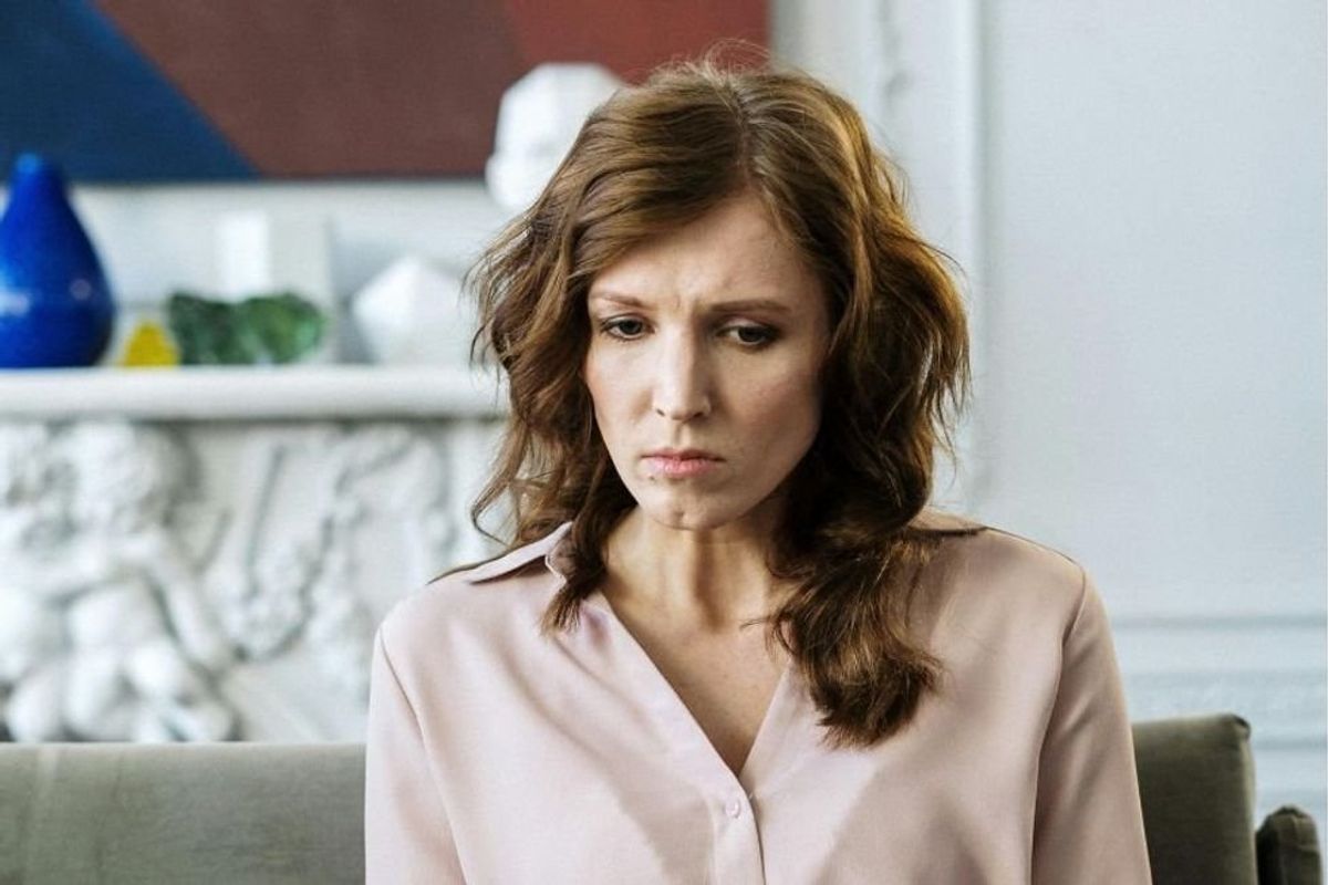 woman, confusion, gaslighting, worry, uncertain