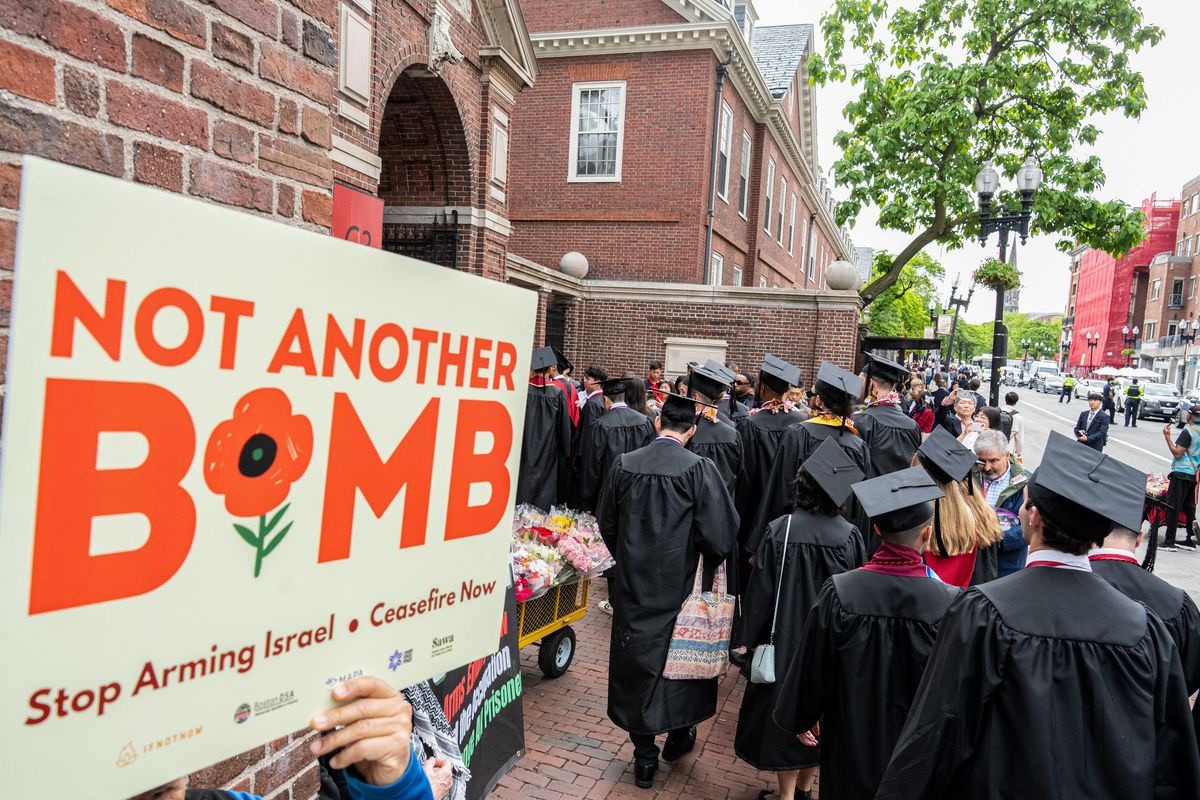Harvard ammette i problemi di censura