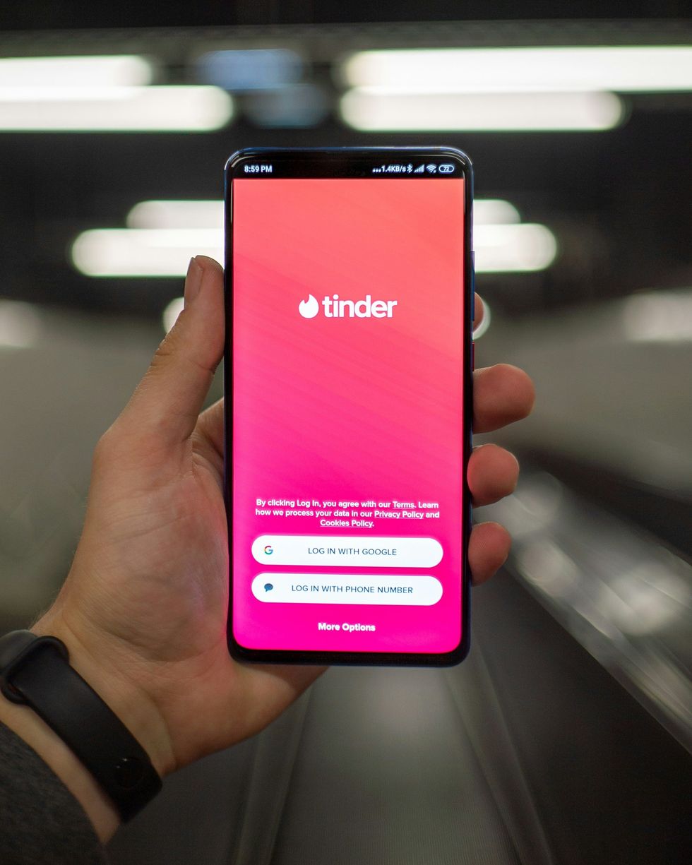 tinder, dating apps, dating, love, relationships, sex, hookups, bumble, hinge, match, dating tips, online dating