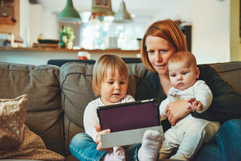 80s, parenting, millennial mom, motherhood, millennial parens, boomer grandparents, moms, dads, parents, kids
