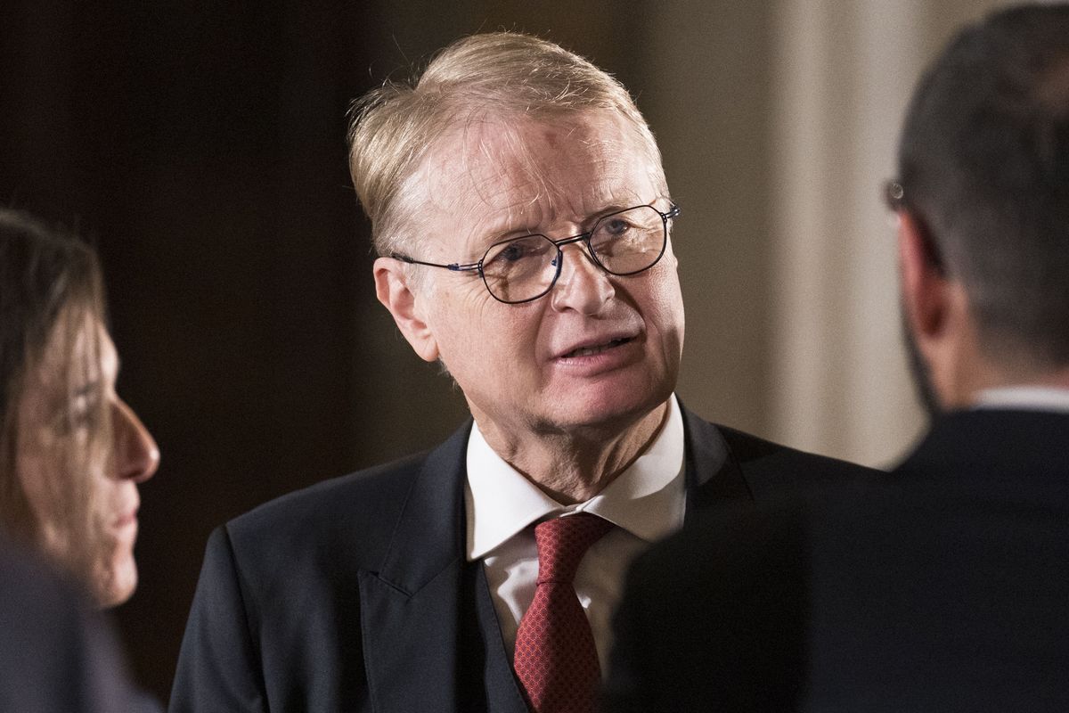 Lucio Malan: «In Costituzione va scritto: i genitori sono uomo e donna»