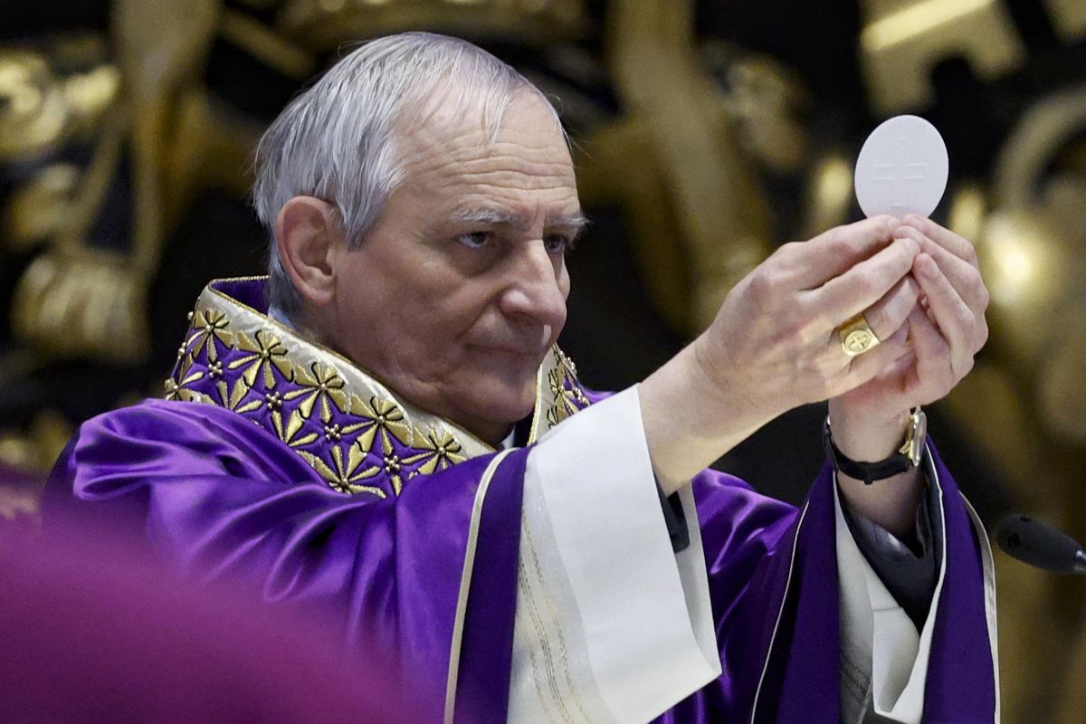 Il vento è cambiato: ora sul fine vita Zuppi pare Ratzinger