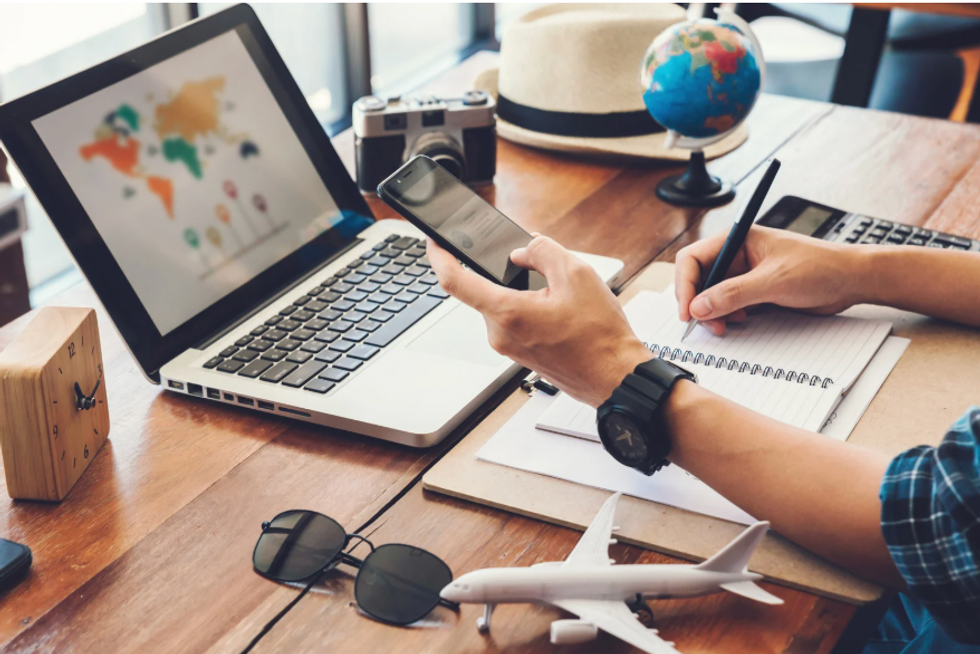 money, happiness, how to be happier, 10% happier, money advice, how to invest, money and happiness, cnbc