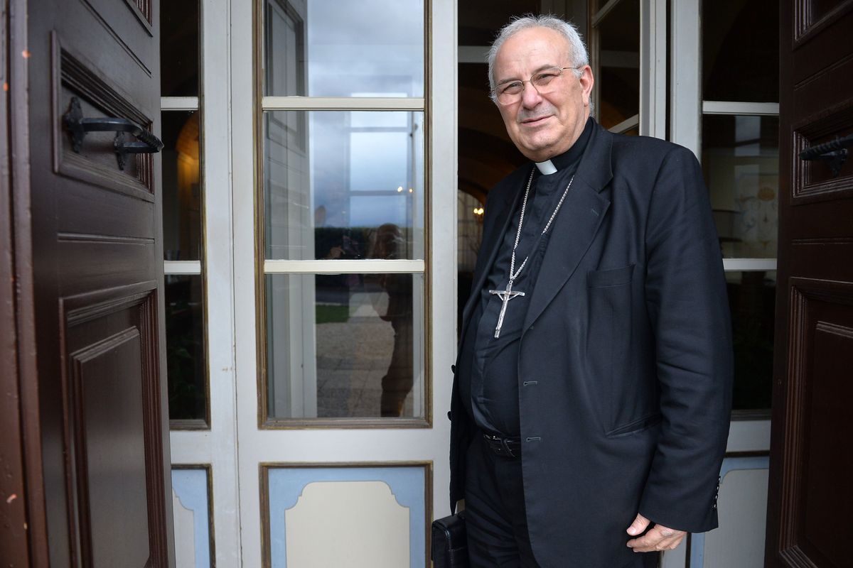 Monsignor Crepaldi: «Il Papa indica la fede come senso della vita»