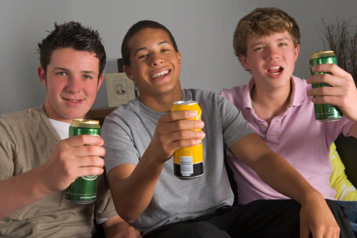 teens, alcohol, teens and beer, underage drinking, alcoholism study, alcohol use disorder