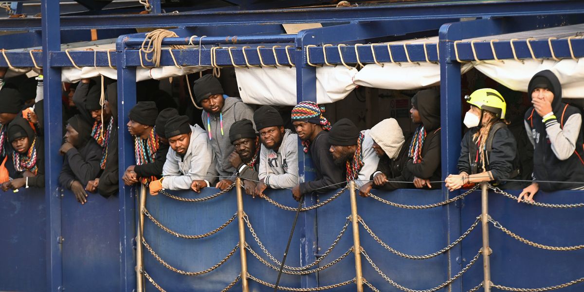 Il Caf abusivo faceva incetta di clandestini Il Caf abusivo faceva incetta di clandestini