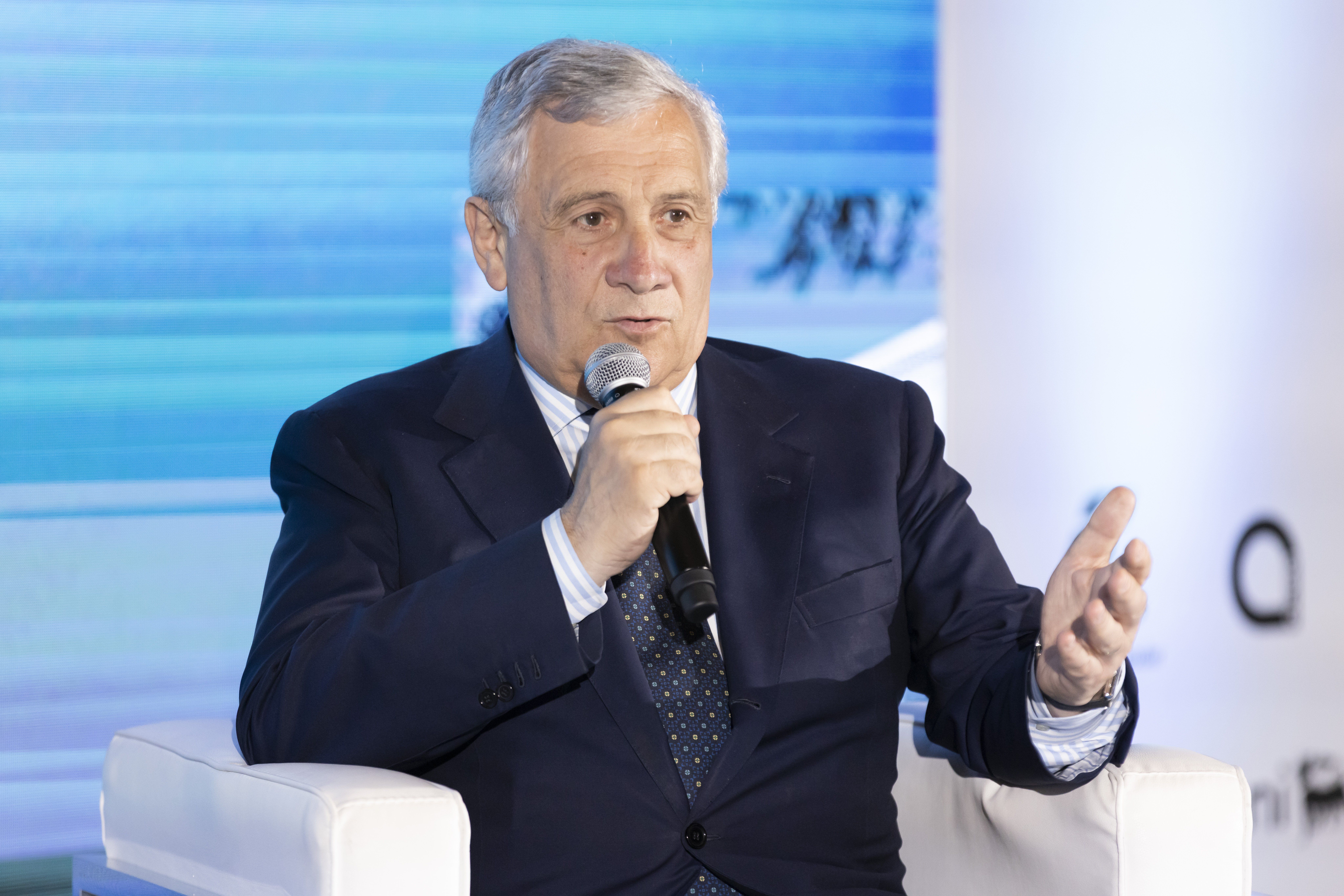 Il ministro degli Esteri: «Da Putin niente pace prima di fine anno»