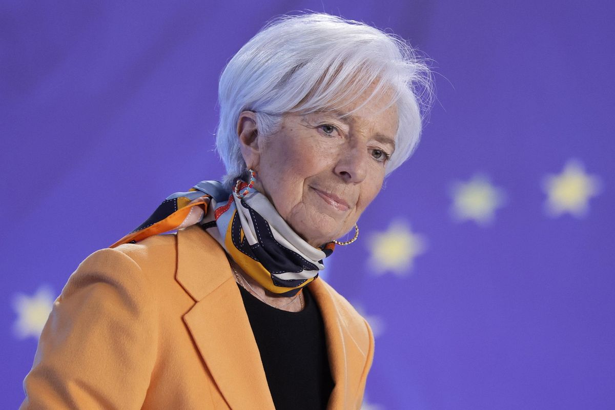 La banchiera con i foulard di Hermès che fa franare i mercati quando parla