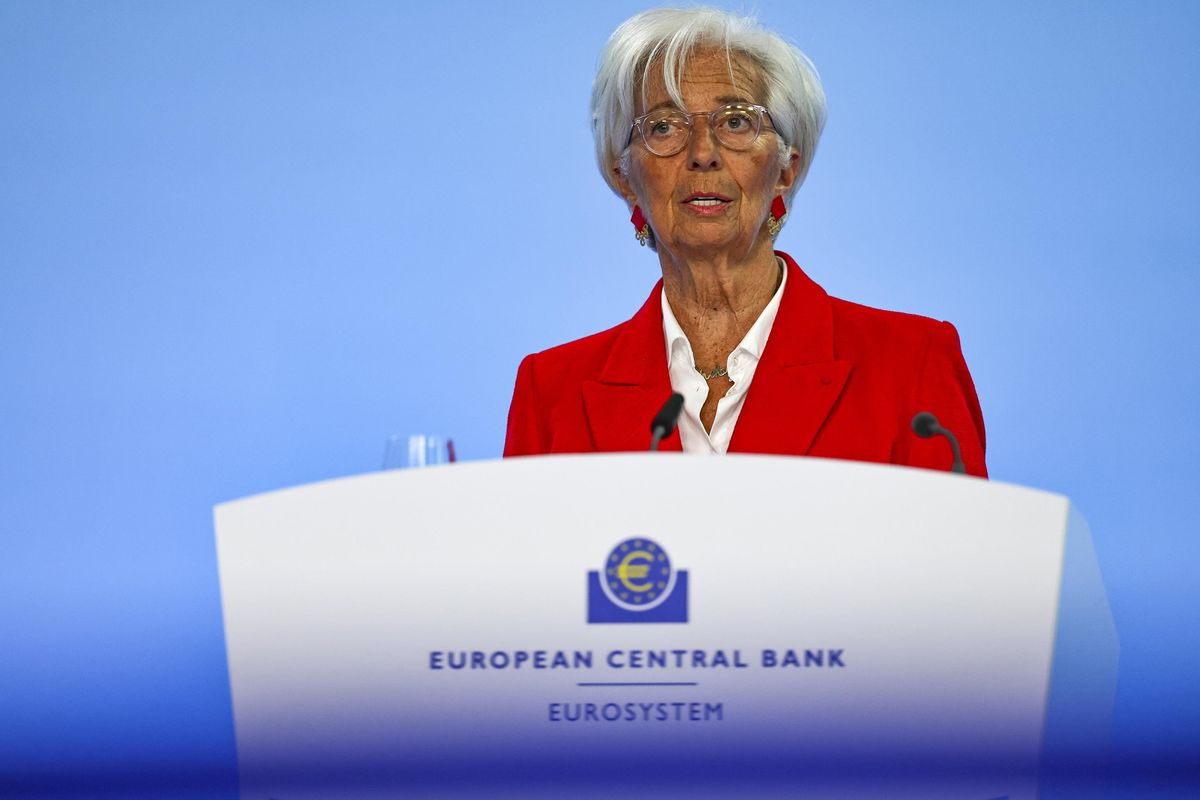 Per imporci più green la Lagarde naviga sugli oceani inquinati