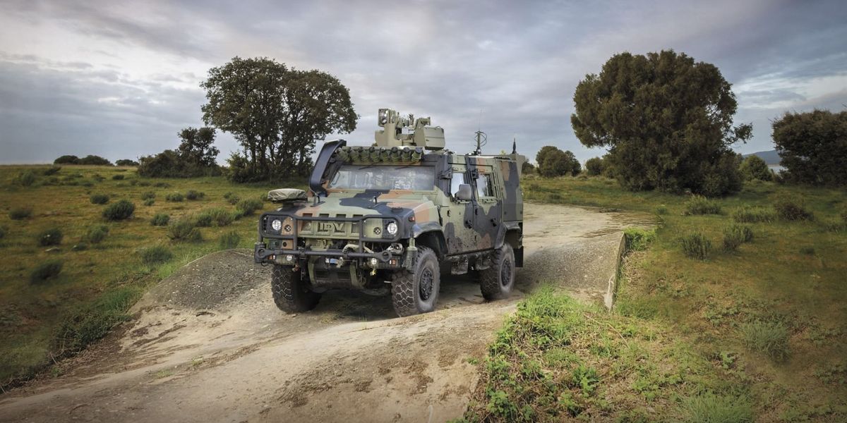 Iveco Defence Vehicles ha 40 anni Iveco Defence Vehicles ha 40 anni