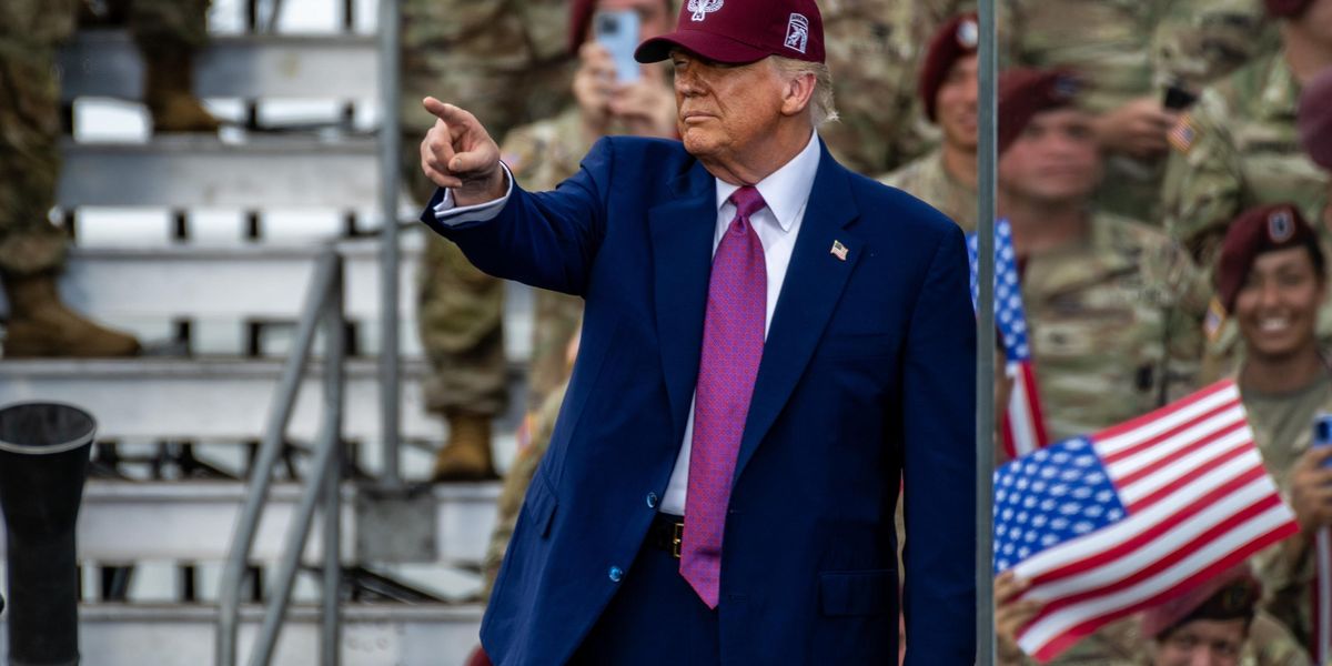 Trump chiede 3.000 arresti al giorno Anche il Texas schiererà i soldati Trump chiede 3.000 arresti al giorno Anche il Texas schiererà i soldati