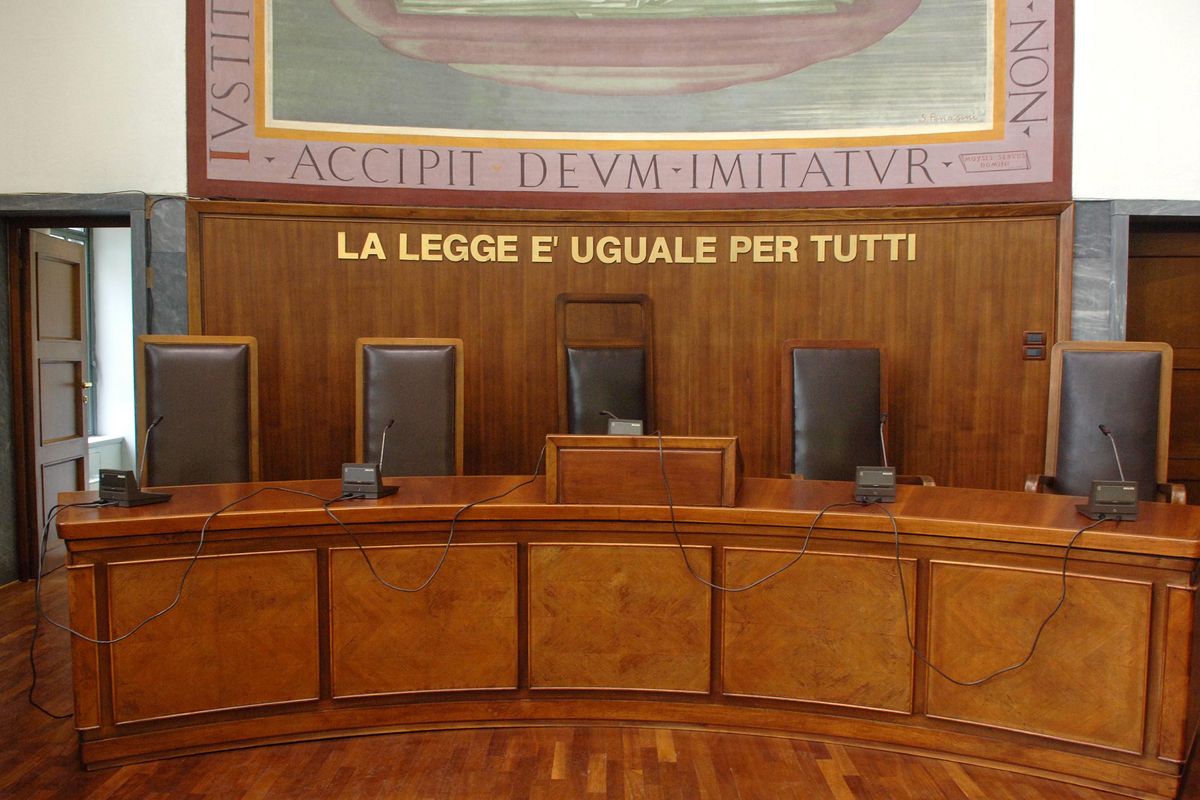 Spacciatore ai domiciliari, 94enne in cella