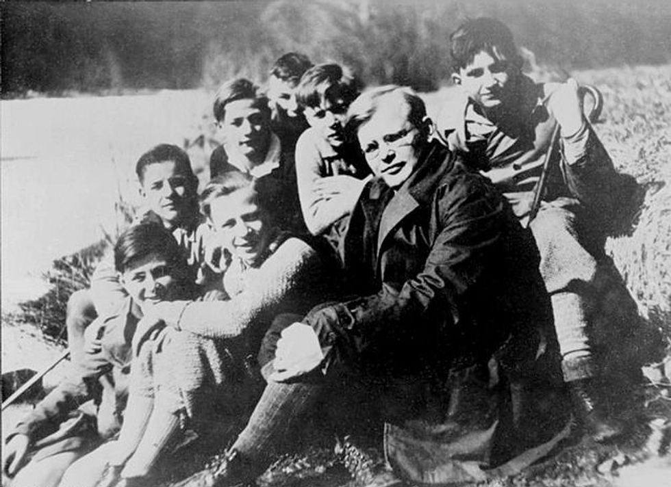 dietrich bonhoeffer, germany, anti-Nazi dissident