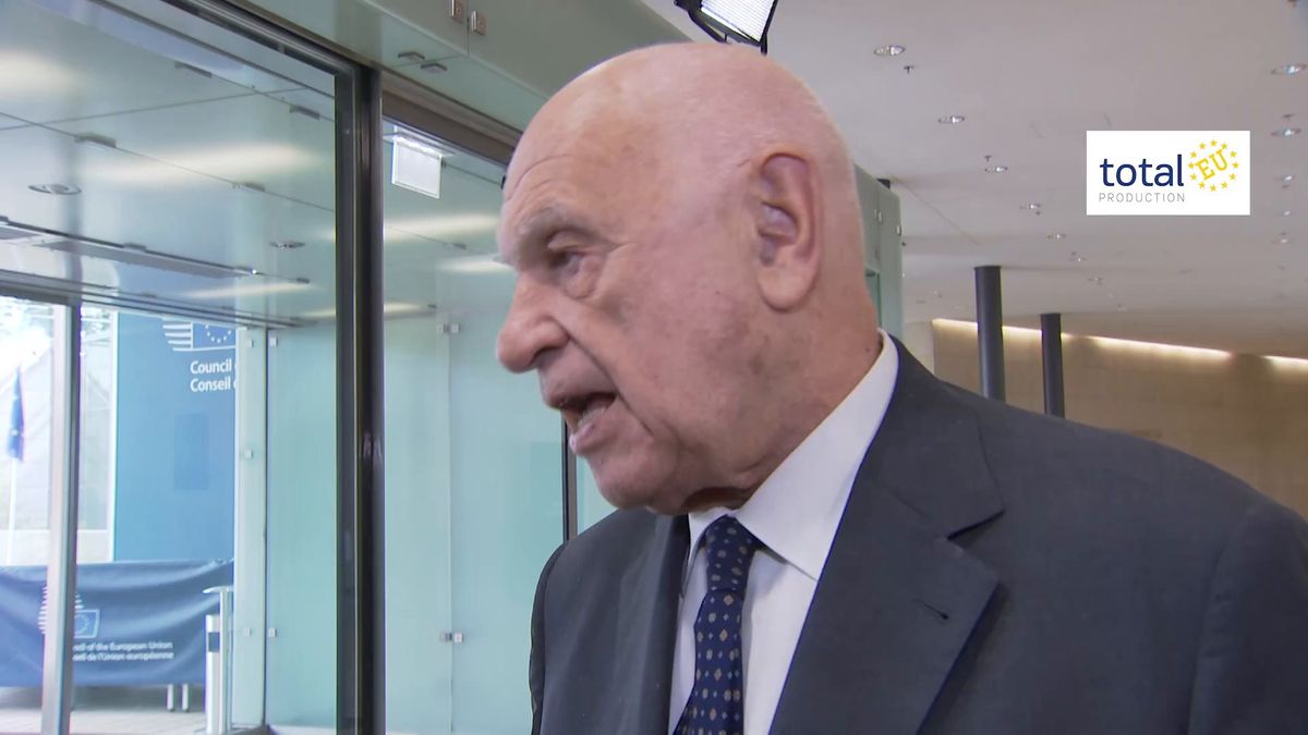 Nordio: «Sequestrare il cellulare per le indagini è perversione. Occorre fare attenzione»