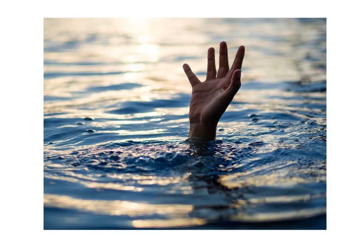 drowning, hand, swimming pool, help, heroes