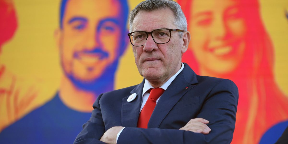 aumenti da 170 euro per la sanit224 altra sberla ai no politici di landini