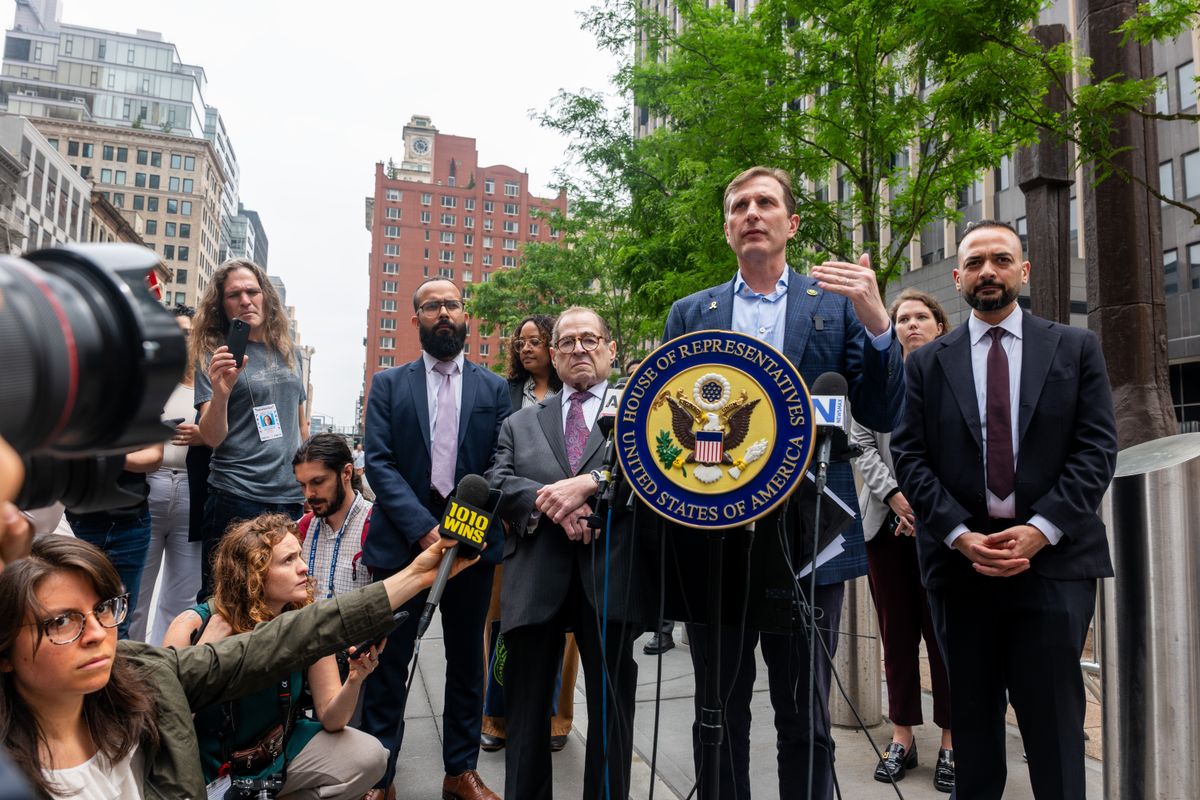 Dems Demand Access to ICE Facility as Standoff Between DHS and ...
