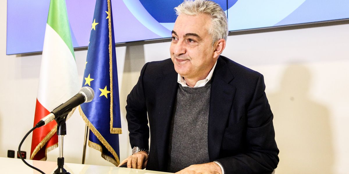 Pressioni di Arcuri sulle Dogane per le mascherine cinesi irregolari Pressioni di Arcuri sulle Dogane per le mascherine cinesi irregolari