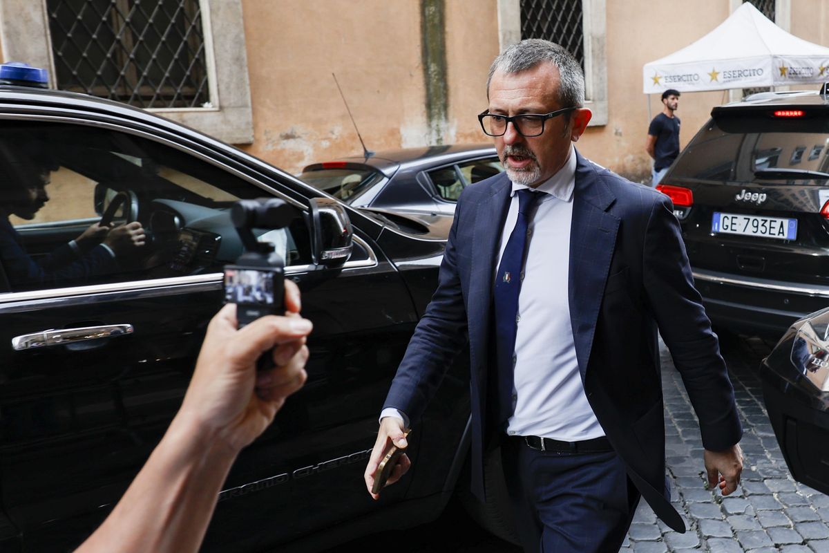 Andrea Delmastro: «Azione penale obbligatoria? Meglio indicare priorità ai pm»