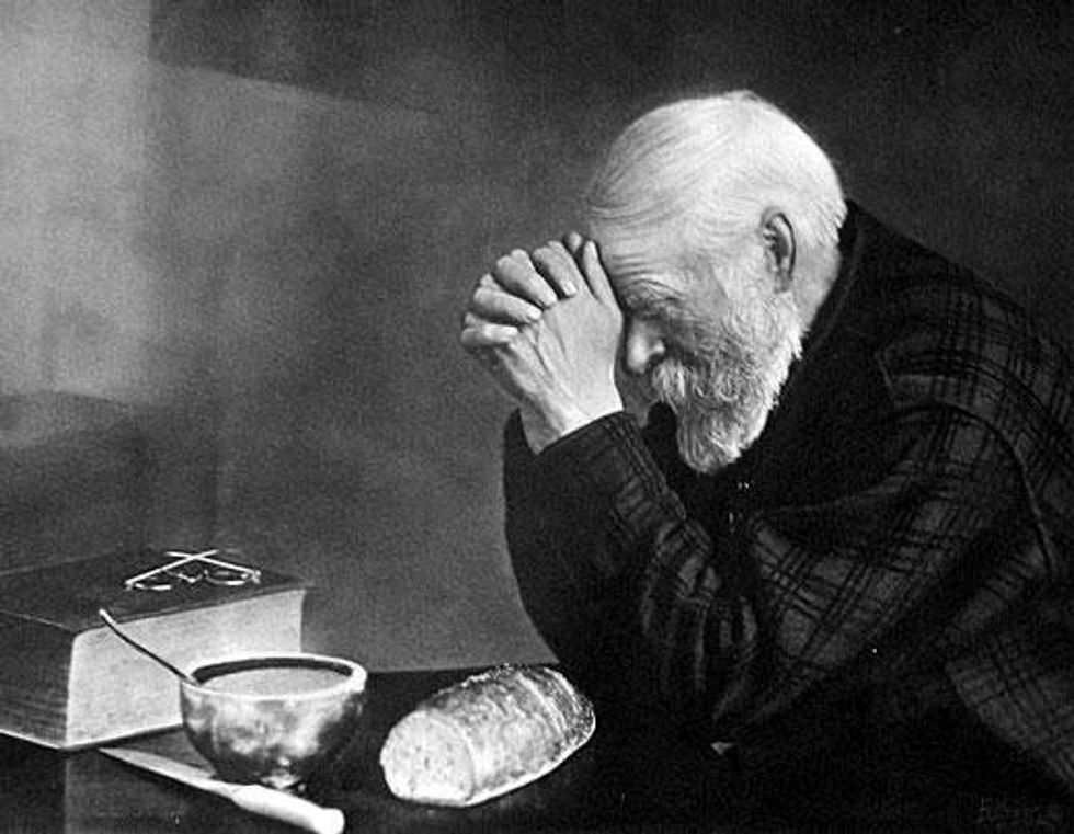 Guy reveals why the 'old man praying’ painting you see may not be what it seems