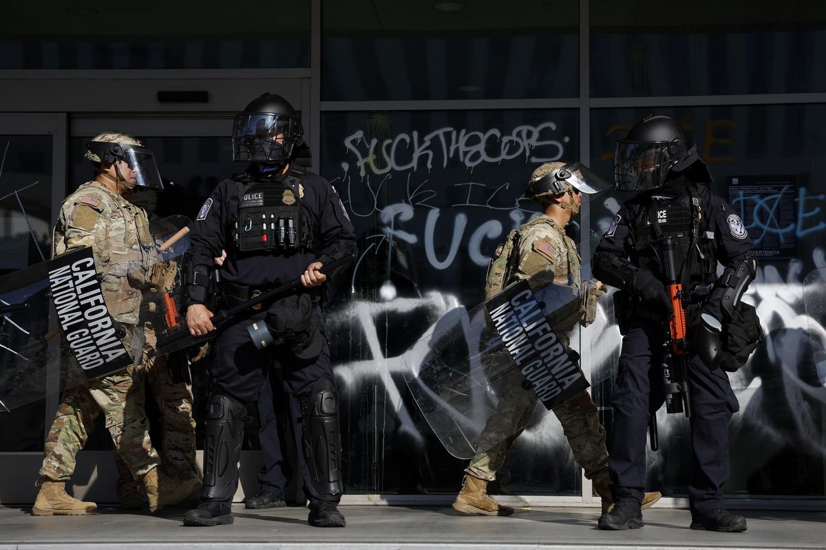 Los Angeles nel caos. La Guardia nazionale ritorna sotto il controllo di Trump