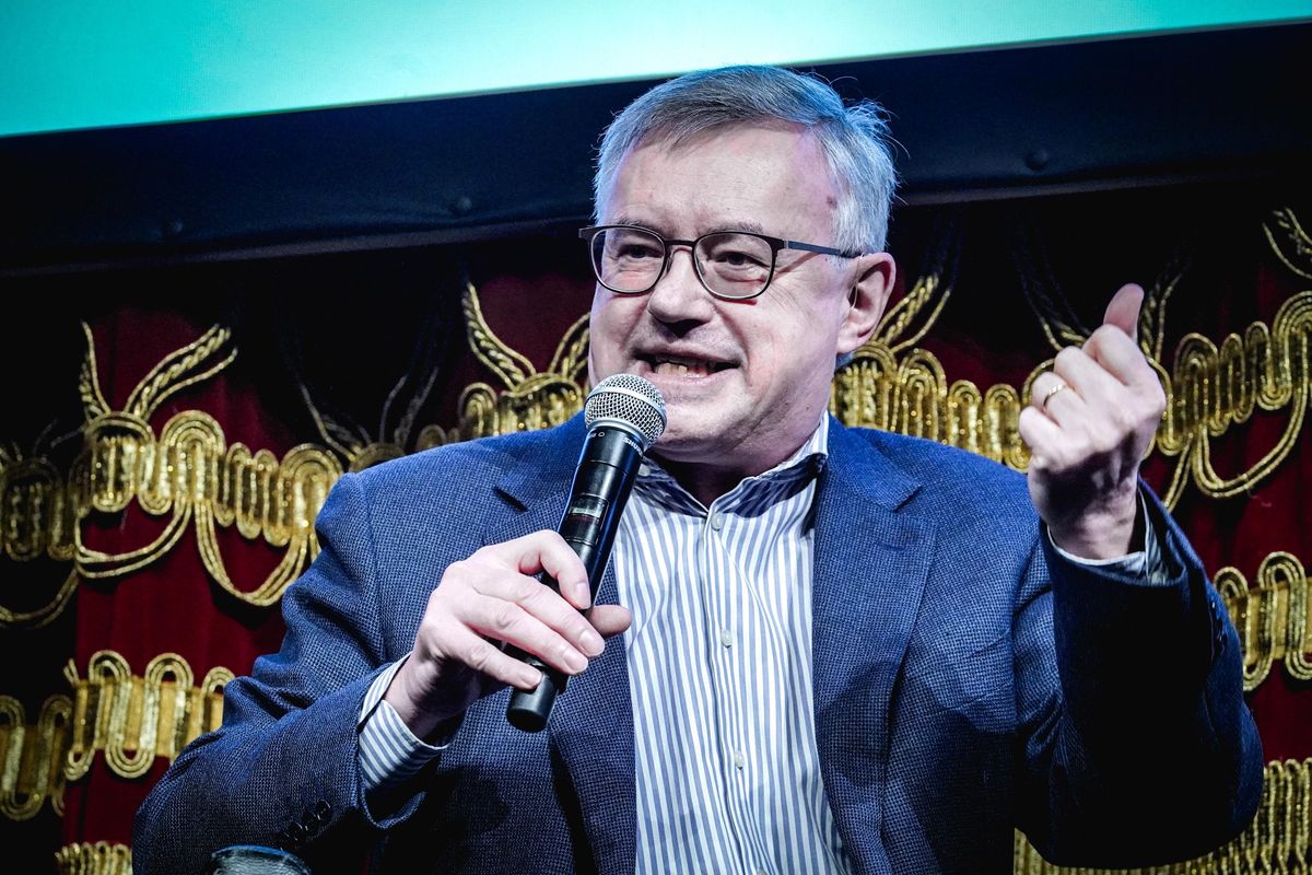 Il tuttologo della storia, dal sushi all’Ucraina