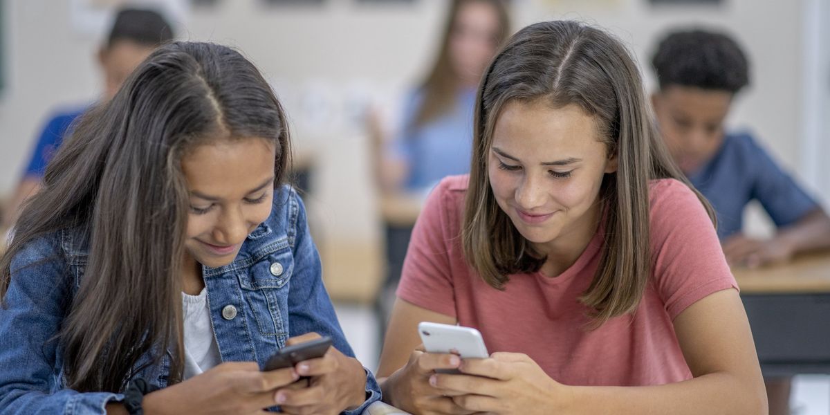 telefoni in classe per colpire il governo la sinistra si gioca la mente dei ragazzi