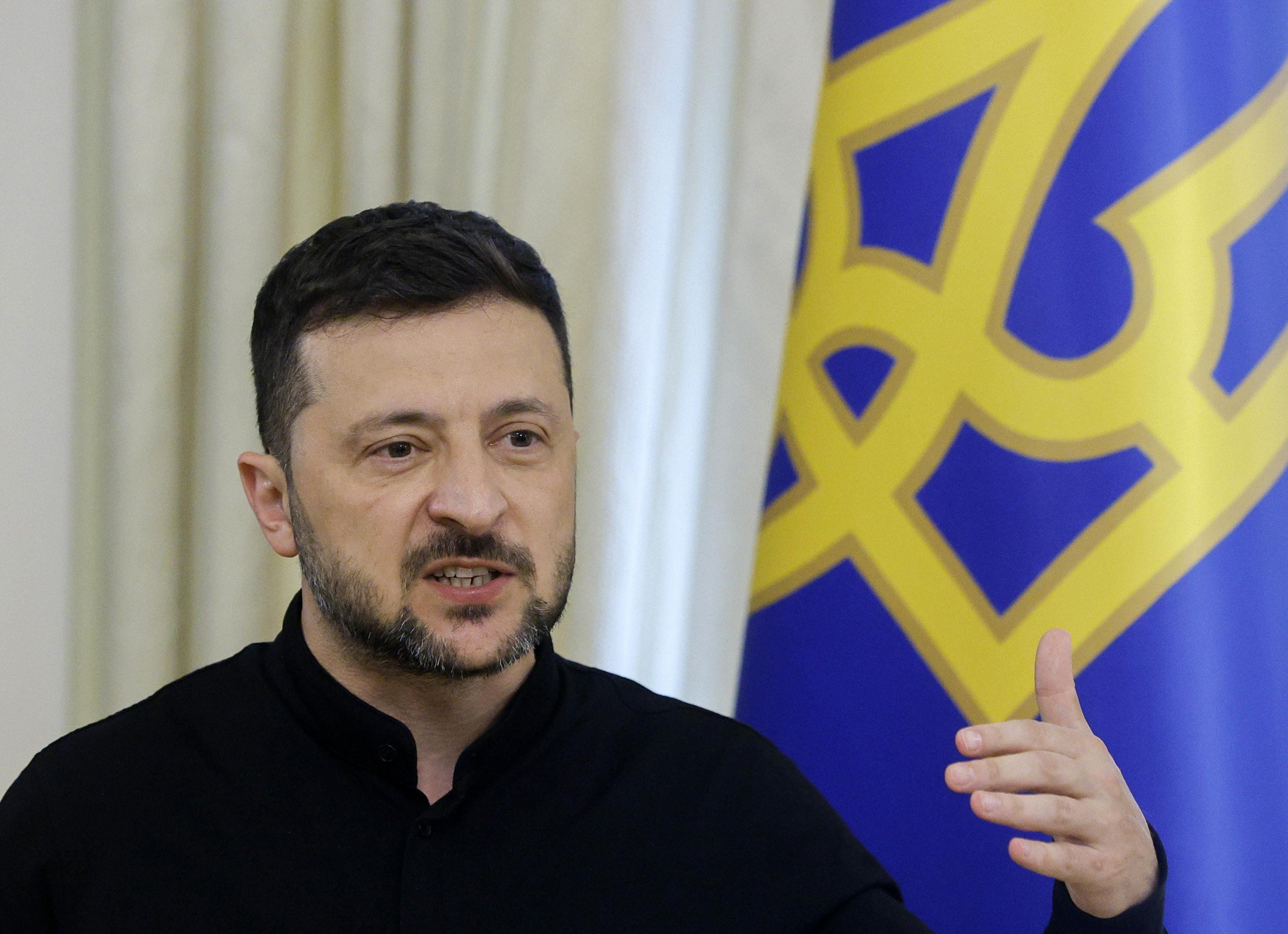 Arsenali Usa a secco: stop armi a Kiev. Trump punta tutto sul Medio Oriente