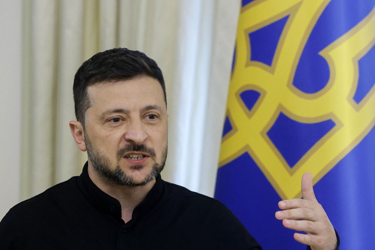 Arsenali Usa a secco: stop armi a Kiev. Trump punta tutto sul Medio Oriente