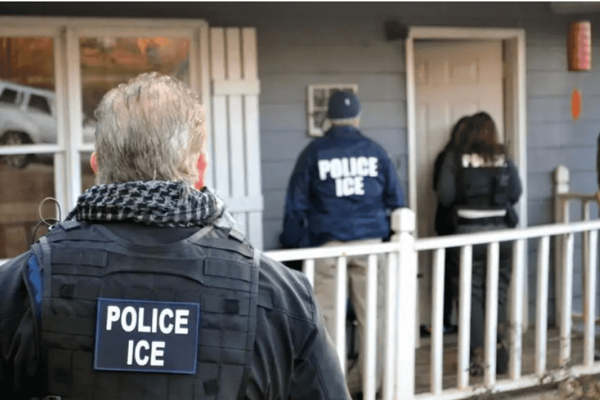 ICE? Gestapo?Jawohl, Mein Herr, Wir Haben Eine Gestapo