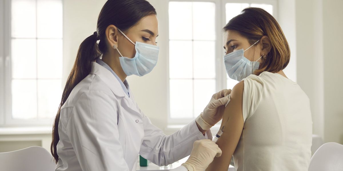 Aifa si ostina a difendere i vaccini con numeri parziali e fuorvianti Aifa si ostina a difendere i vaccini con numeri parziali e fuorvianti