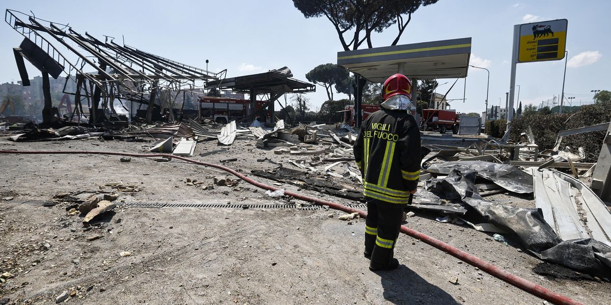 Esplode il distributore Gpl: sfiorata la strage Esplode il distributore Gpl: sfiorata la strage