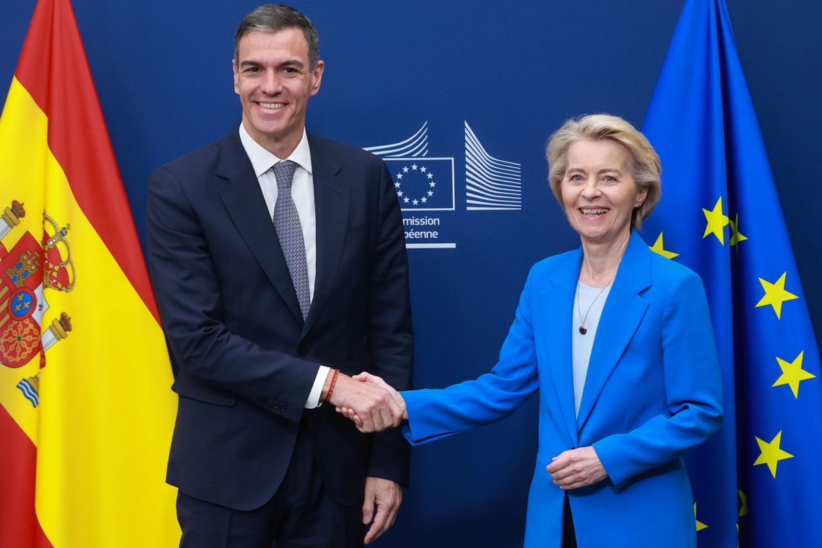La crisi di Sánchez in Spagna scopre la Von der Leyen. Ora è senza il pilastro rosso