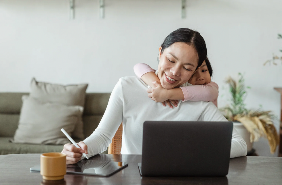 severance, linkedin, jp morgan, return to office, work, work from home, jobs, workplace, wfh jobs