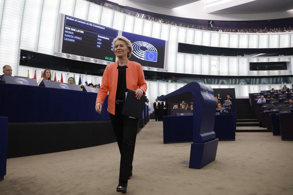 I socialisti in affanno non votano contro la sfiducia a Ursula