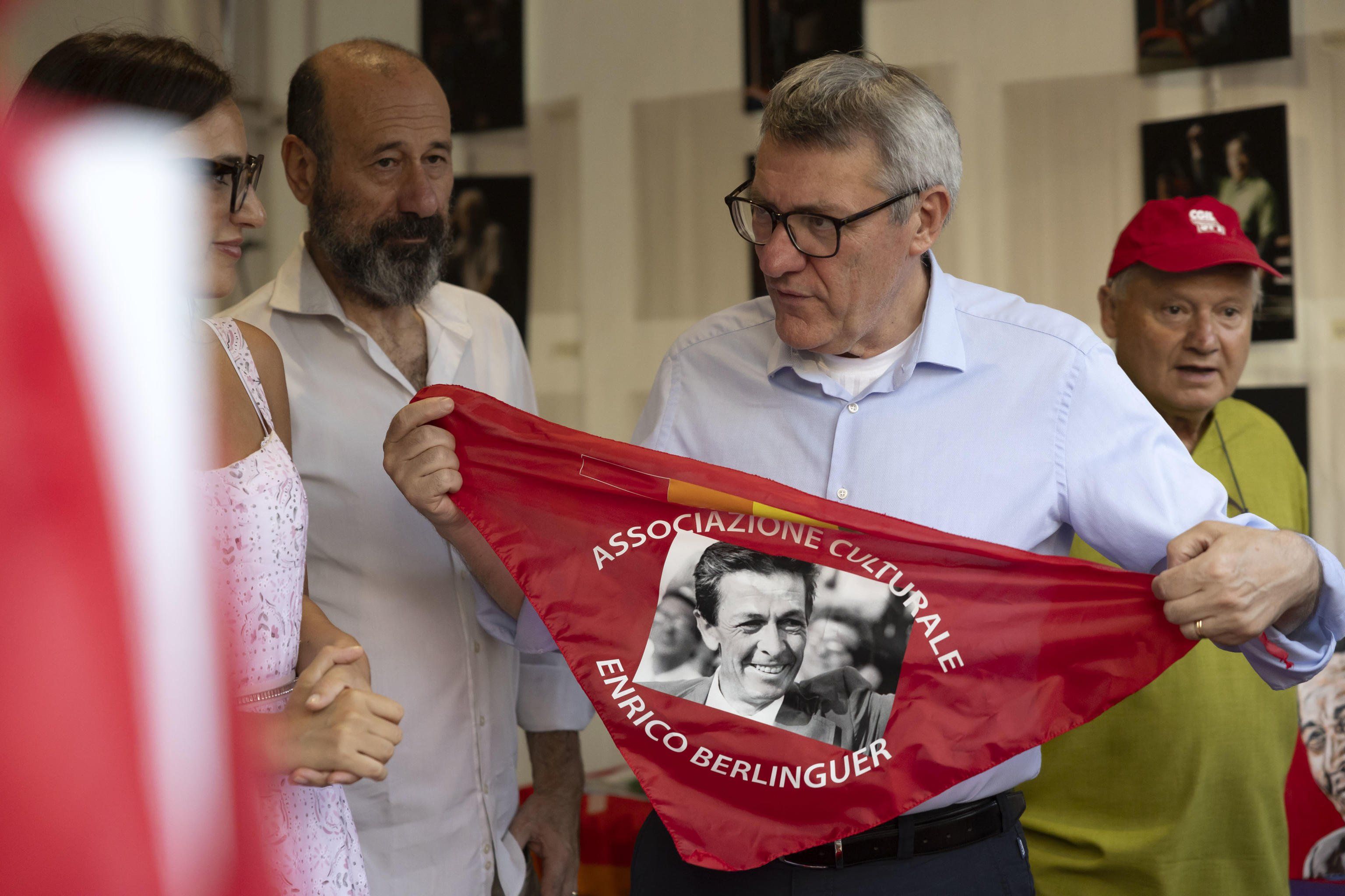 Addio agli operai. La Cgil tifa eutanasia e aborto e diventa il sindacato di morte